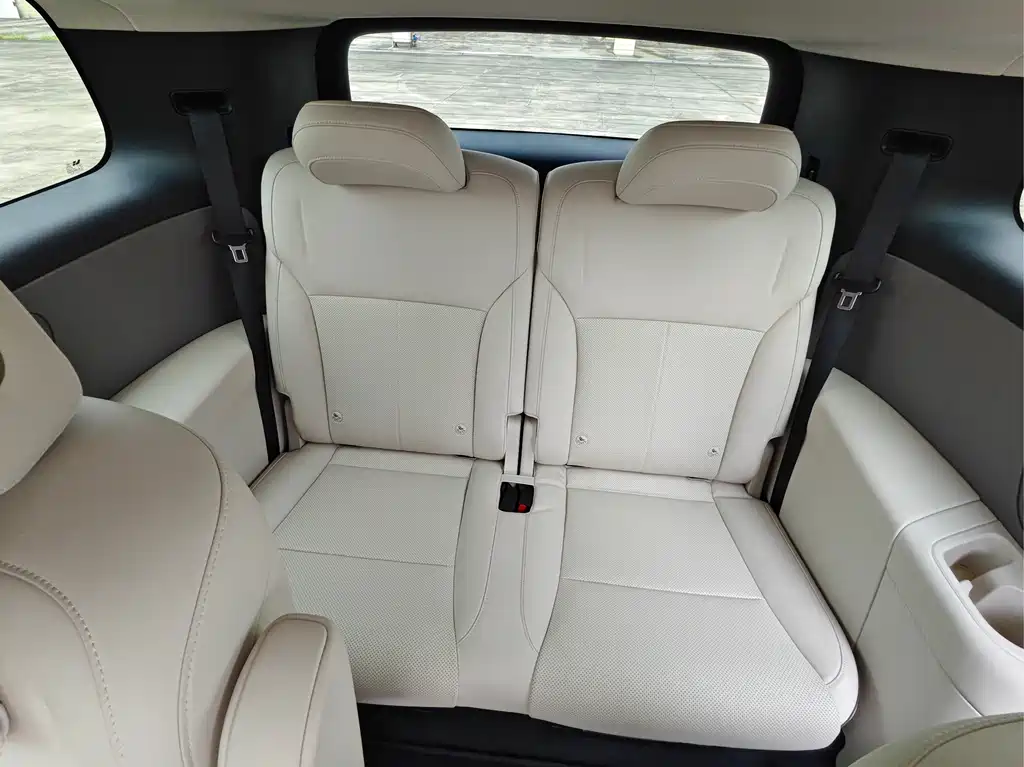 Li Auto i8 2025 Standard
