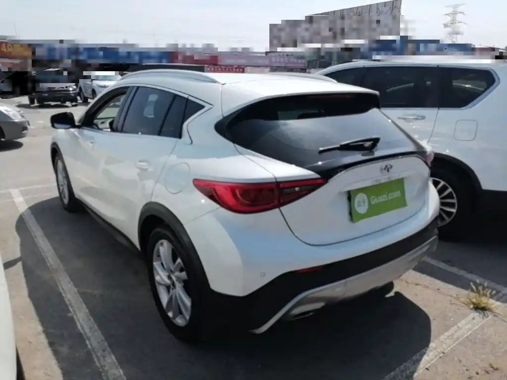 Infiniti QX30 — миниатюра 5