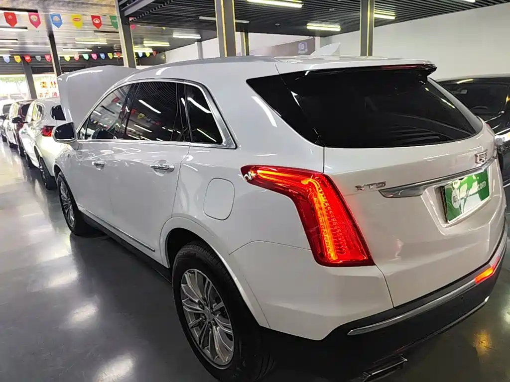 Cadillac XT5 — миниатюра 5