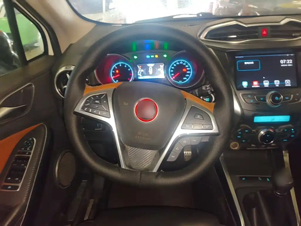 BYD Yuan — миниатюра 11