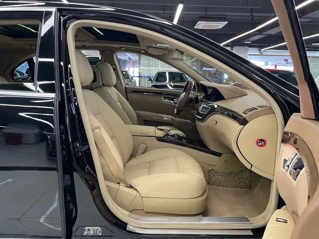 Mercedes-Benz S-Class — миниатюра 31