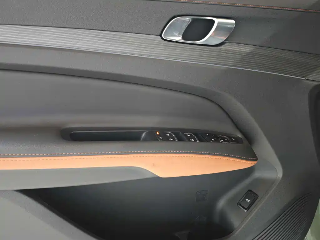 Ford Equator Sport — миниатюра 8