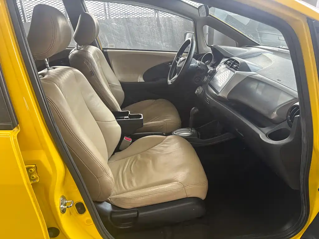 Honda Fit 2008 1.3L AT Comfort
