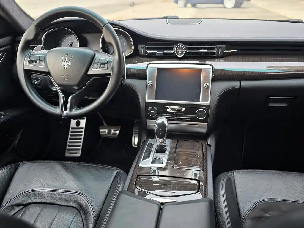 Maserati Quattroporte — миниатюра 11
