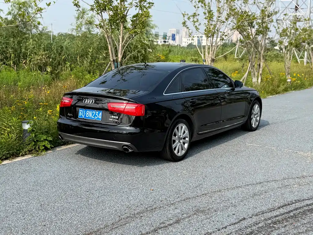 Audi A6L 2014 35 FSI Luxury