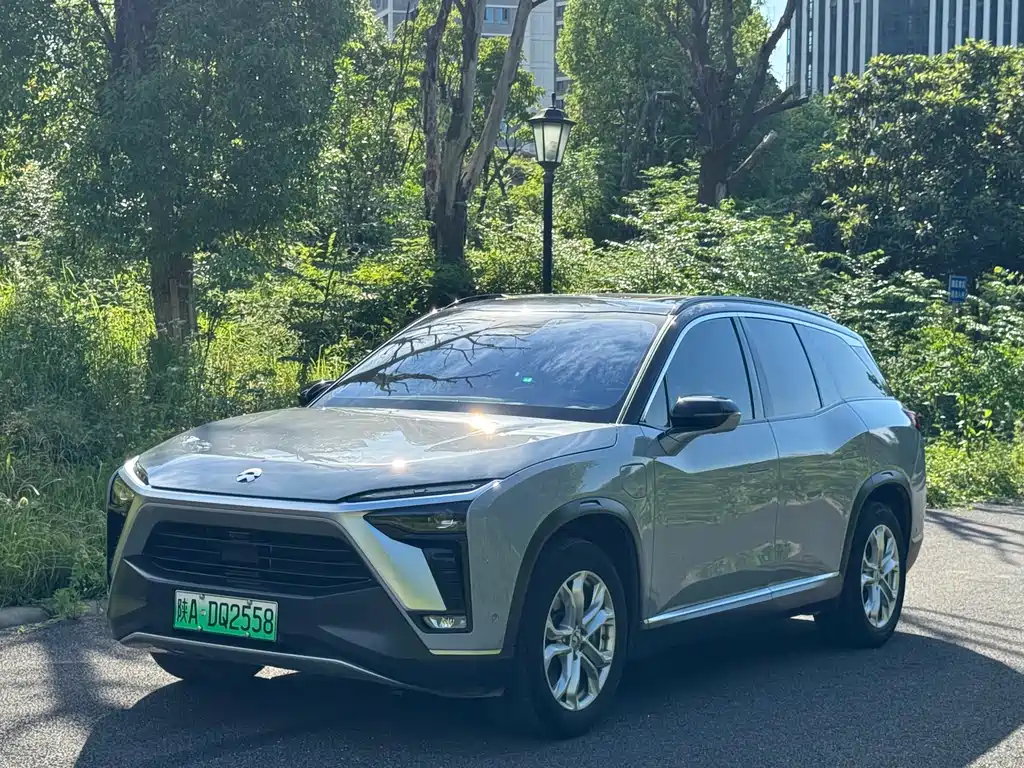 NIO ES8 2020 450KM мест