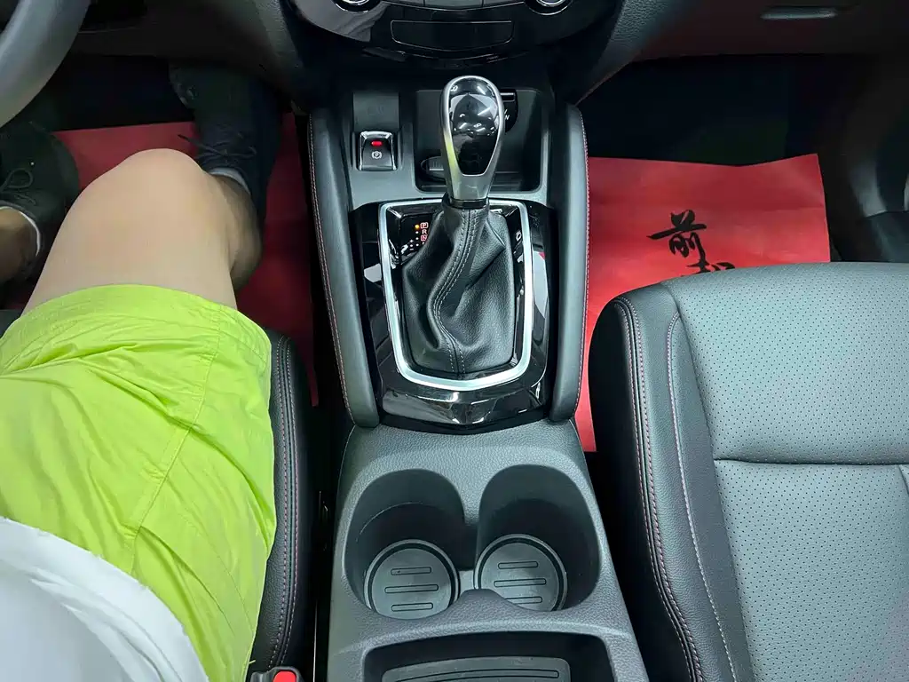 Nissan Qashqai — миниатюра 13