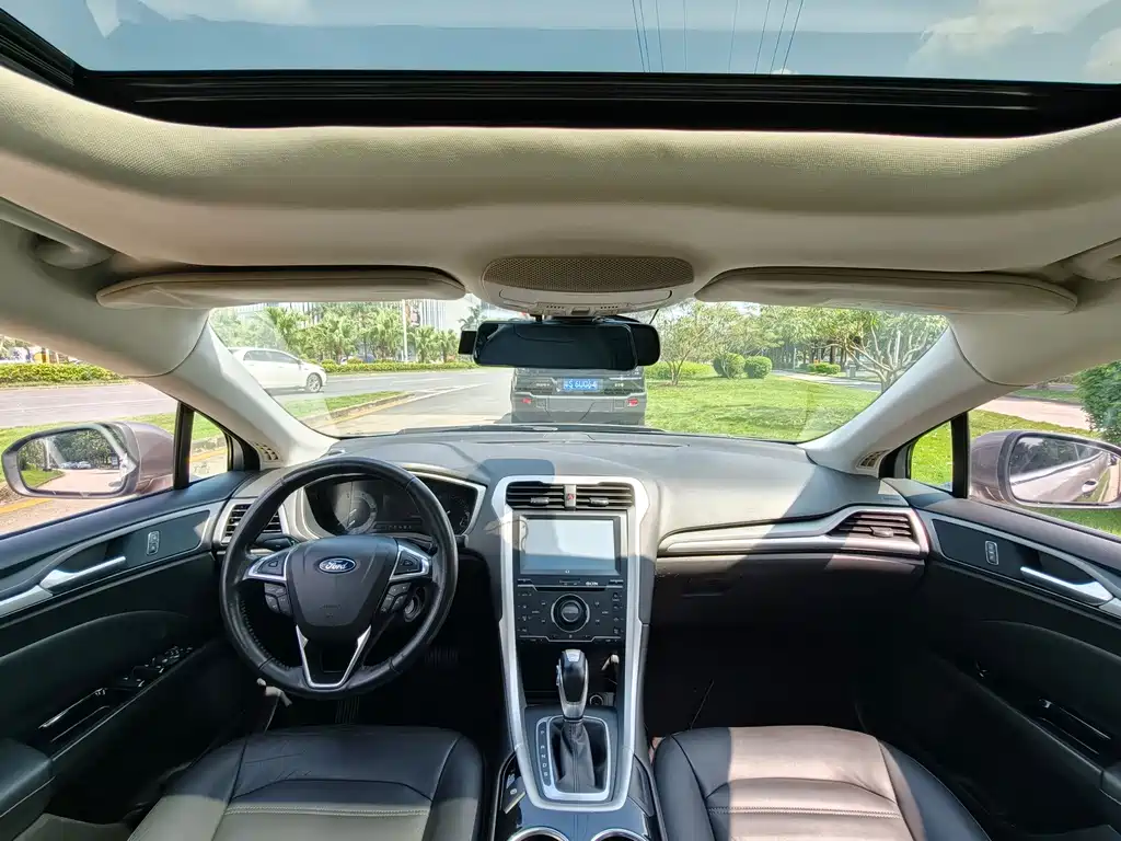 Ford Mondeo — миниатюра 9