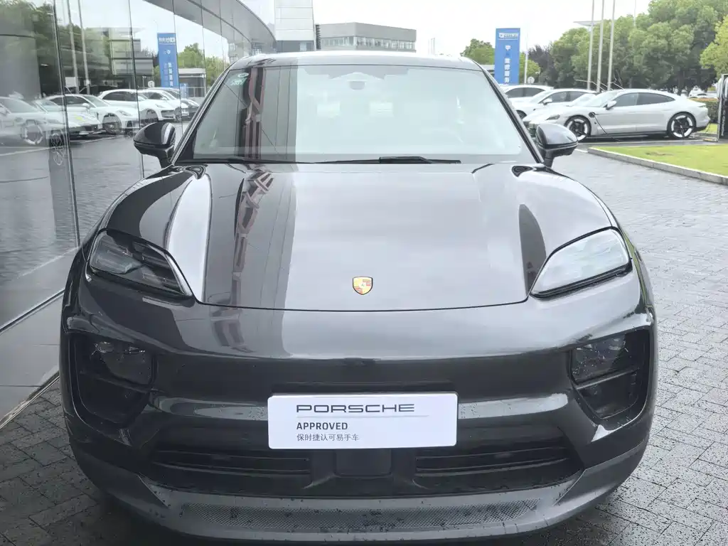 Porsche Macan EV — миниатюра 2