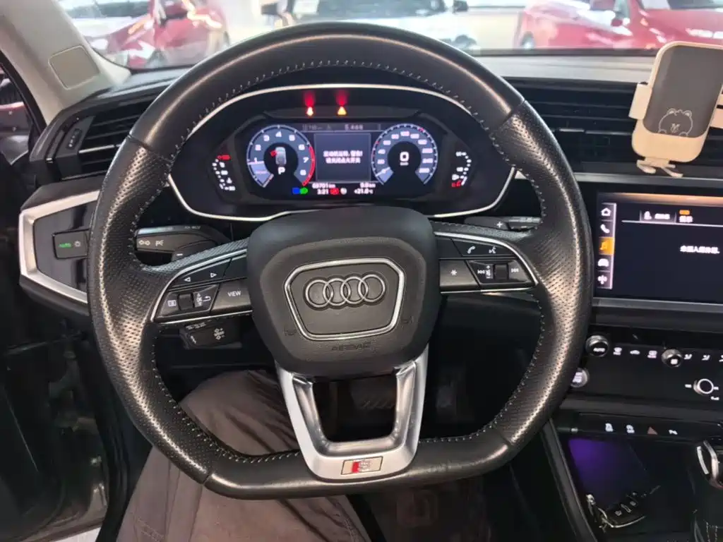 Audi Q3 Sportback — миниатюра 11