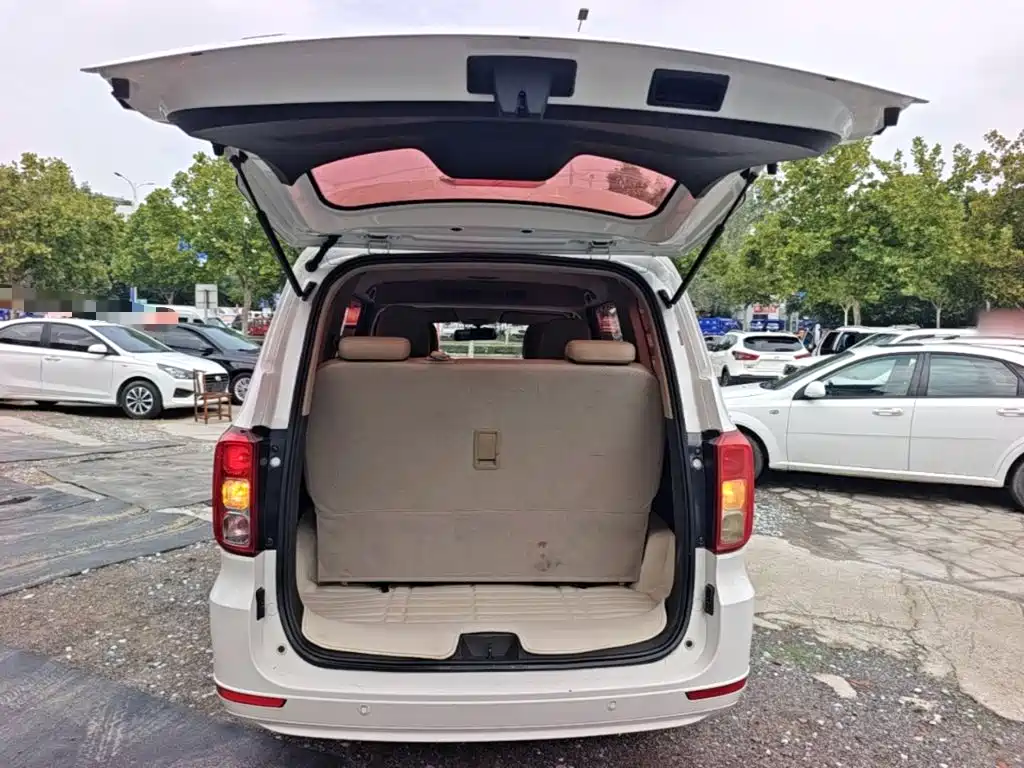 Wuling Hongguang — миниатюра 19