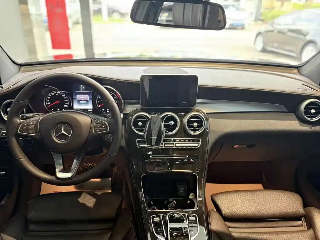 Mercedes-Benz GLC — миниатюра 7