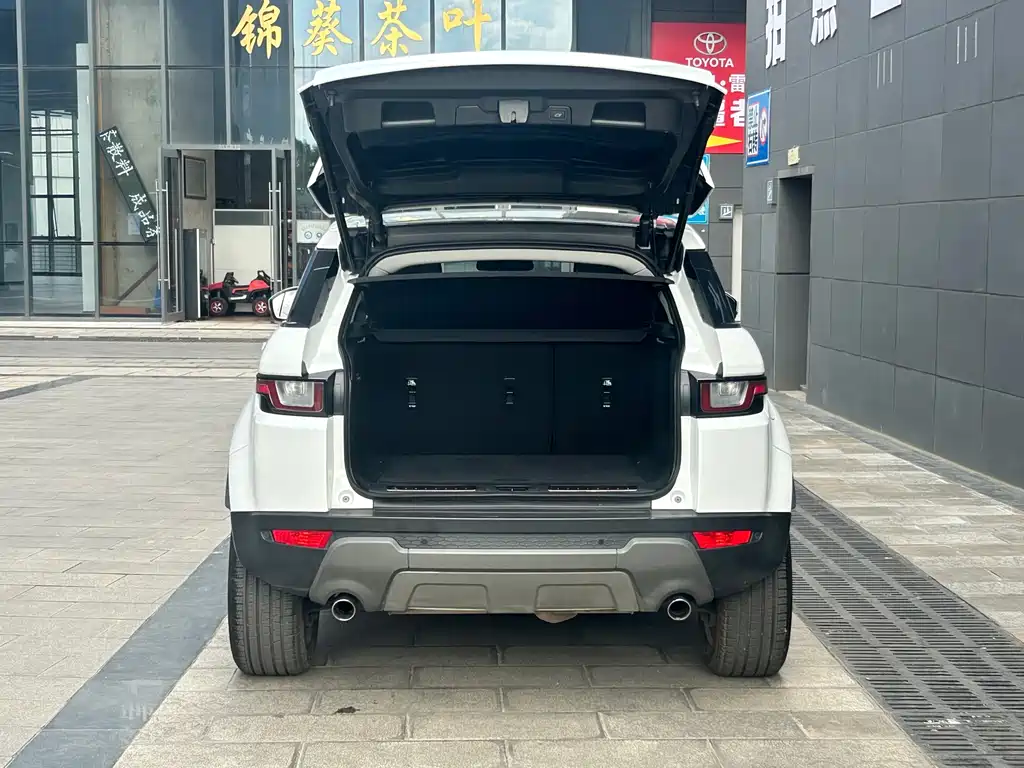 Land Rover Evoque — миниатюра 8