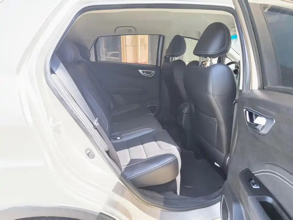 Geely Vision X3 — миниатюра 12