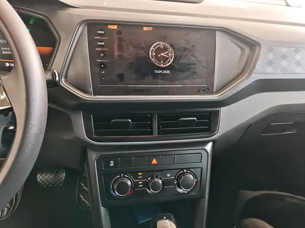 Volkswagen T-Cross — миниатюра 13