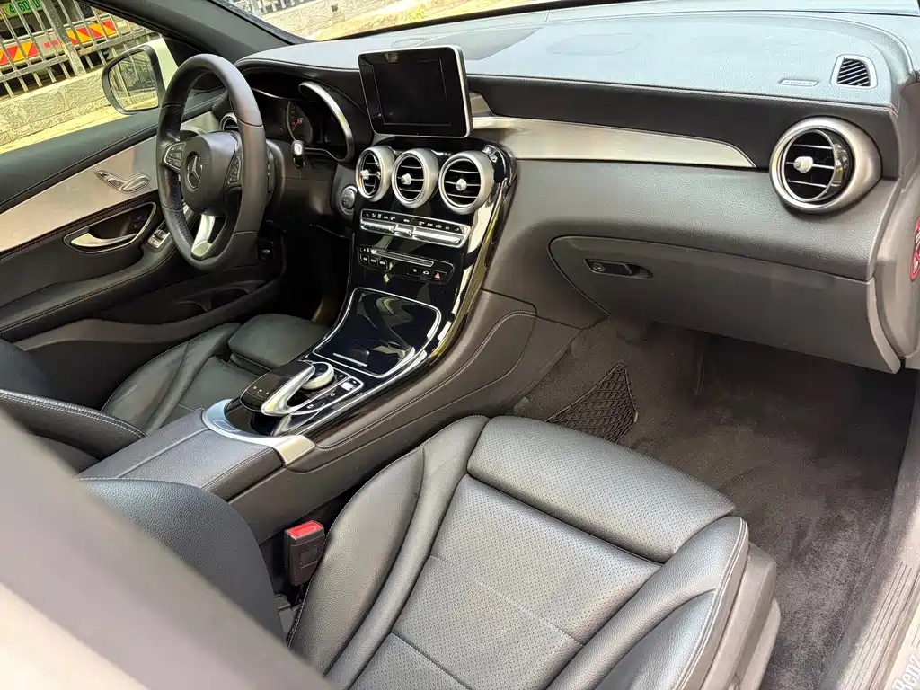 Mercedes-Benz GLC — миниатюра 16