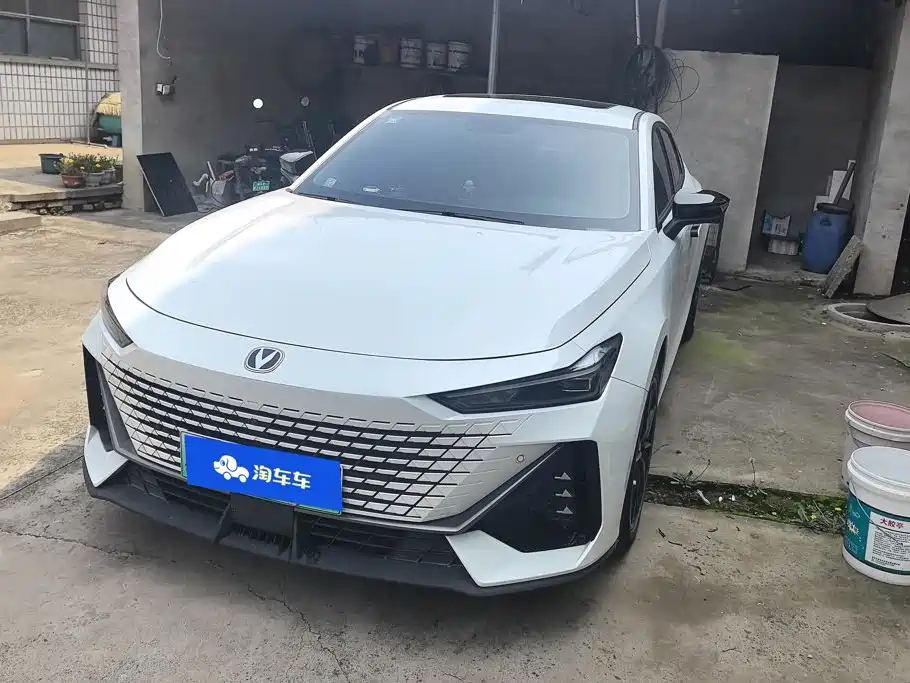 Changan UNI-V iDD