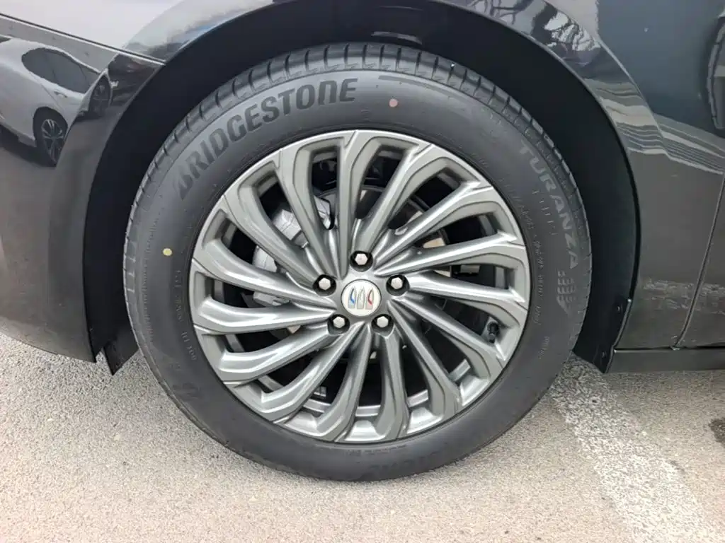 Buick LaCrosse — миниатюра 23