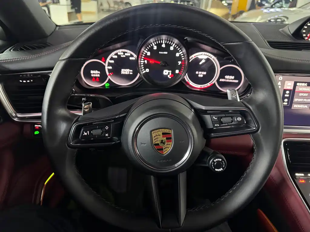 Porsche Panamera — миниатюра 9