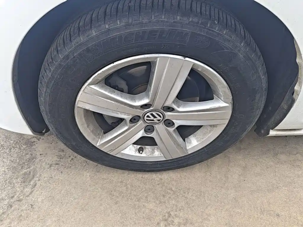 Volkswagen Golf — миниатюра 23