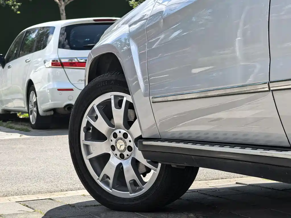 Mercedes-Benz GLK-Class (Import) — миниатюра 8