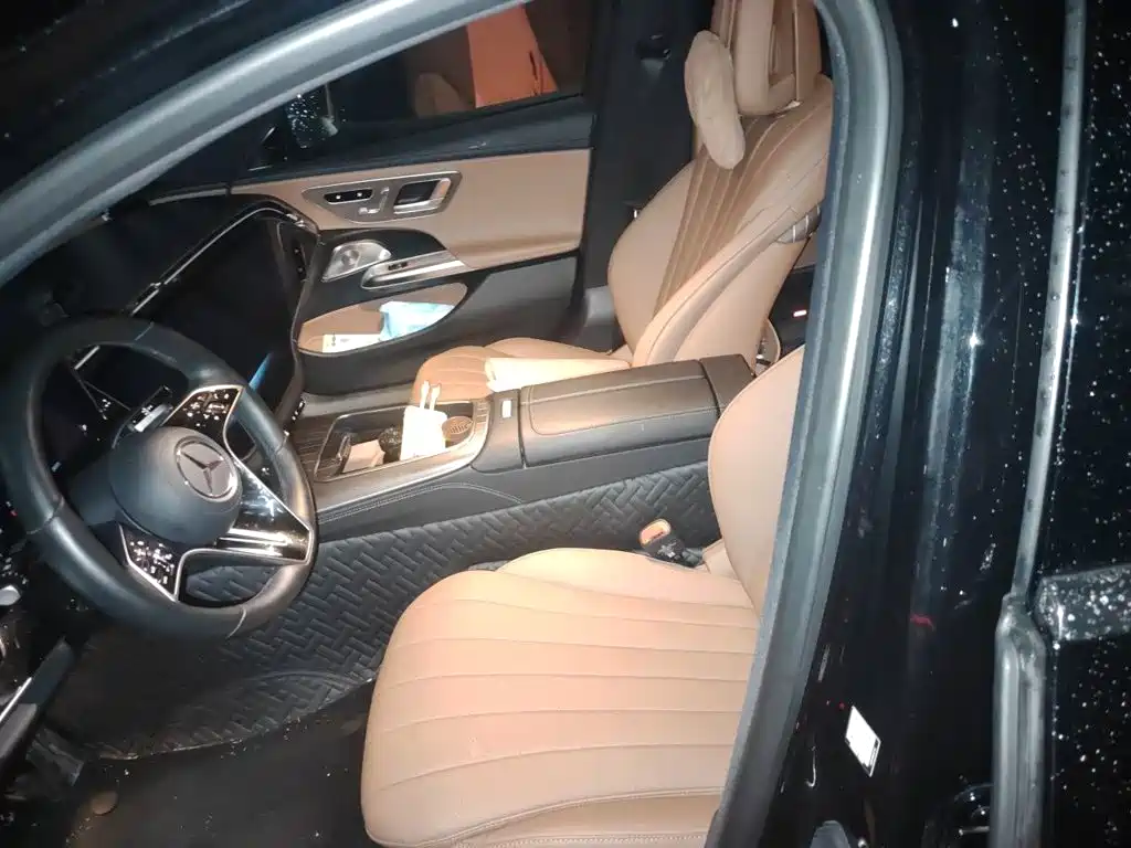 Mercedes-Benz E-Class — миниатюра 8