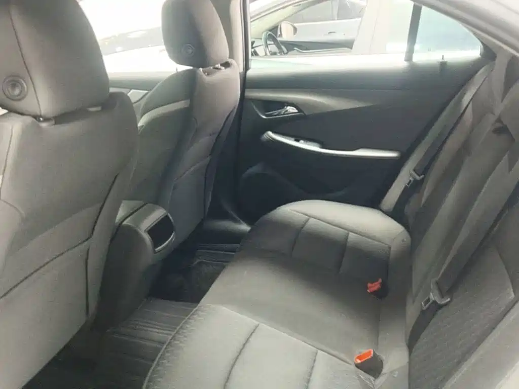 Chevrolet Malibu — миниатюра 17