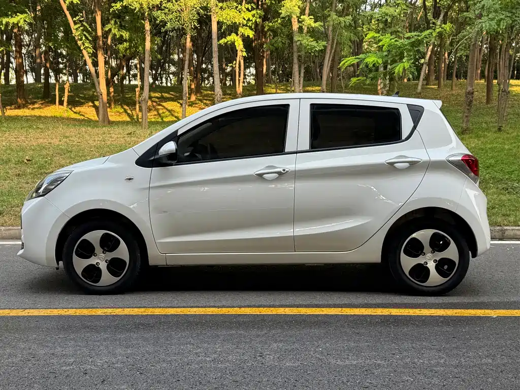 Changan Benben E-Star — миниатюра 3