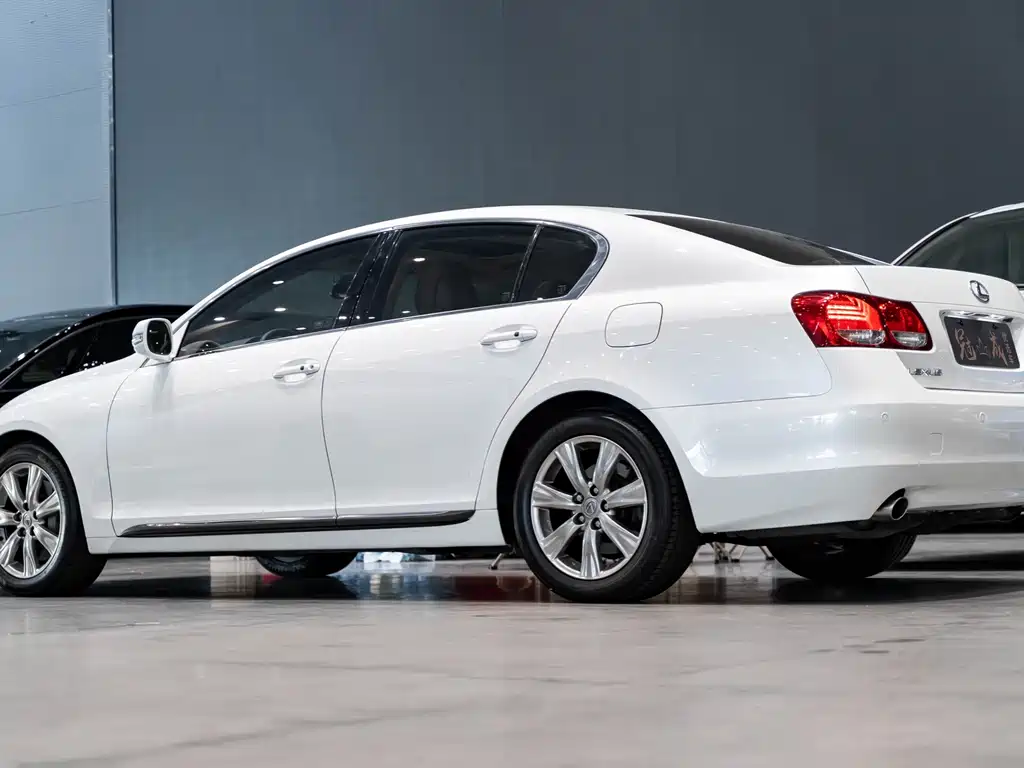 Lexus GS — миниатюра 5
