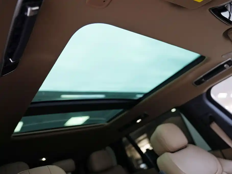 Land Rover Range Rover — миниатюра 12