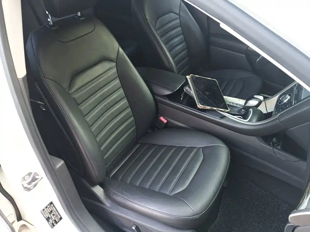 Ford Mondeo — миниатюра 25