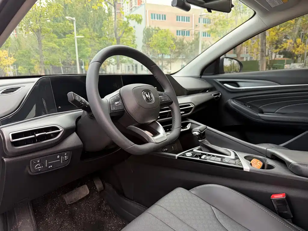 Changan Eado — миниатюра 7