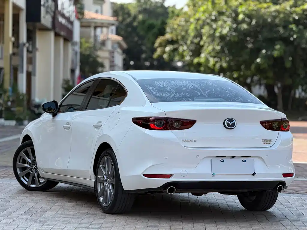 MAZDA 3 ANGKESAILA