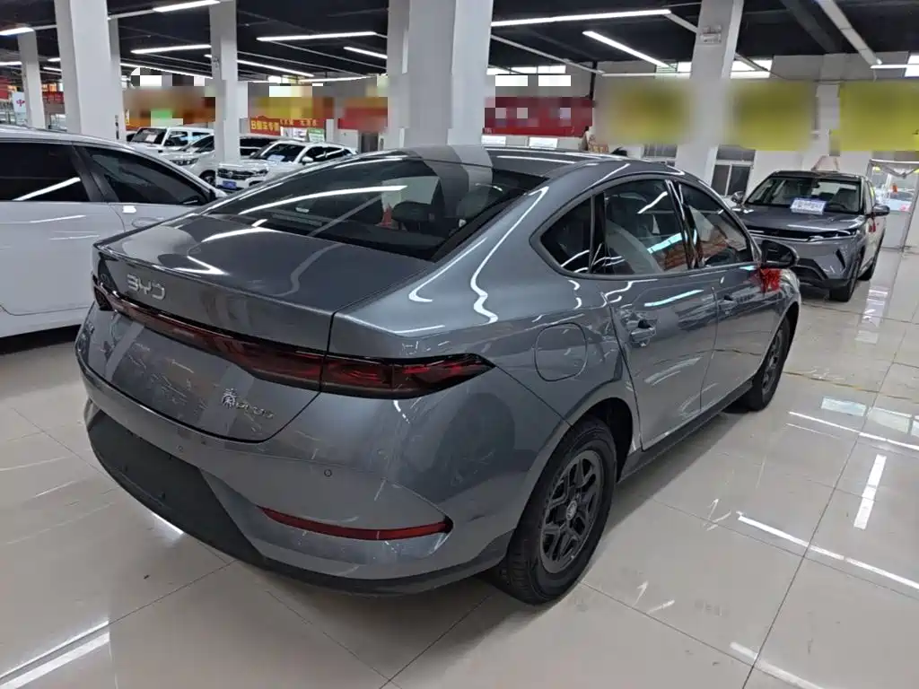 Заказать BYD Qin PLUS 2026 года за 1 795 067 ₽  из Китая
