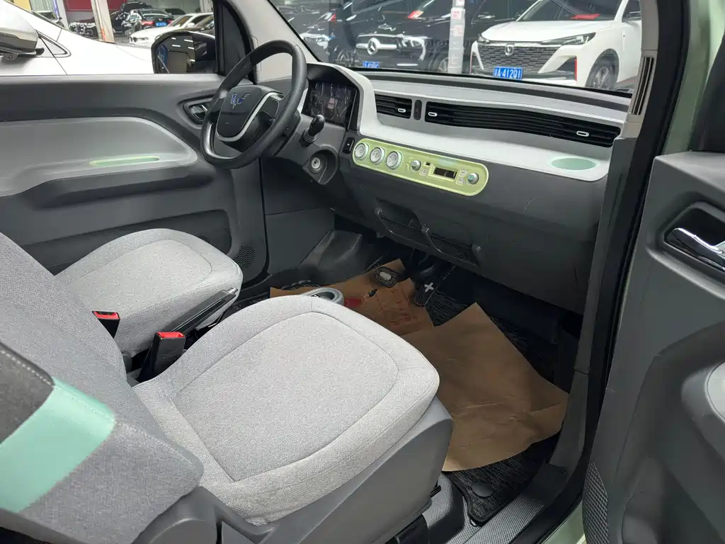 Wuling MINIEV — миниатюра 11