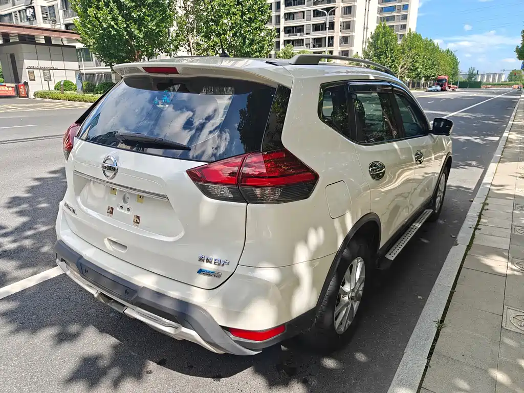 Nissan X-Trail — миниатюра 10