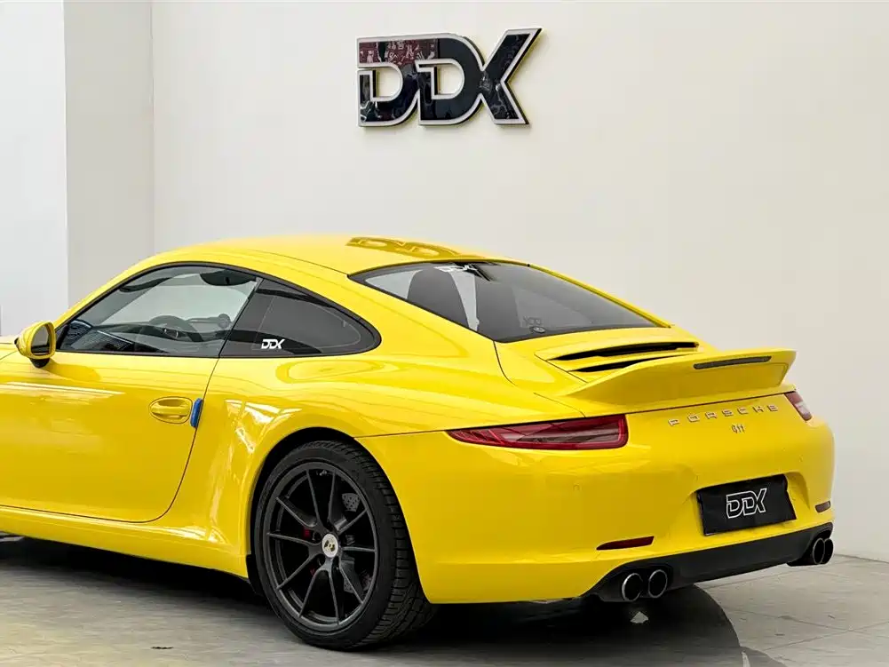 Porsche 911 2012 Carrera S 3.8L