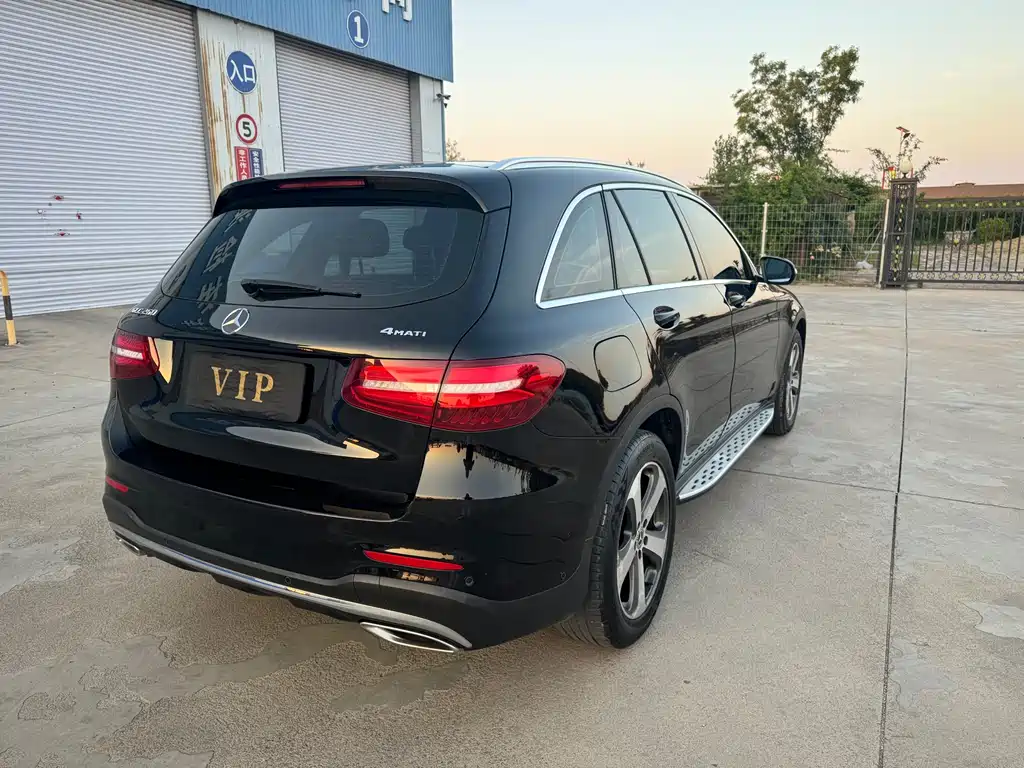 Mercedes-Benz GLC 2017 GLC 260 4MATIC Luxury
