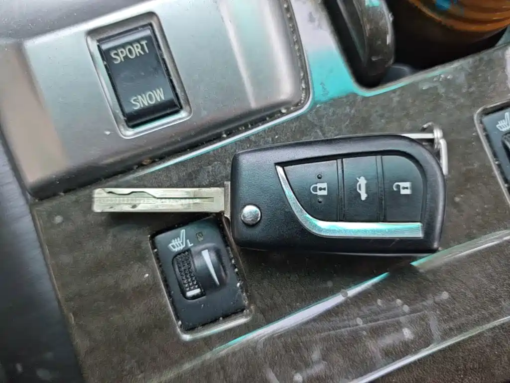 Toyota Reiz — миниатюра 9