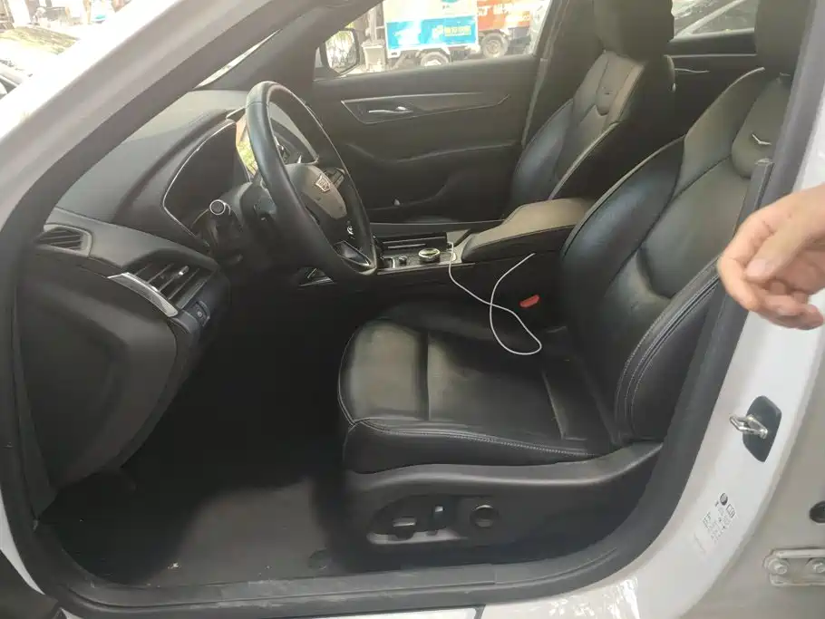 Cadillac CT5 — миниатюра 9
