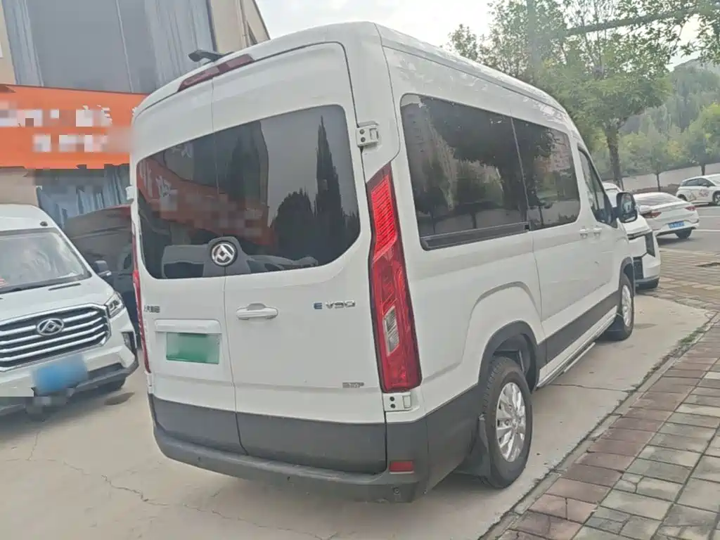 MAXUS 新途EV90 — миниатюра 7