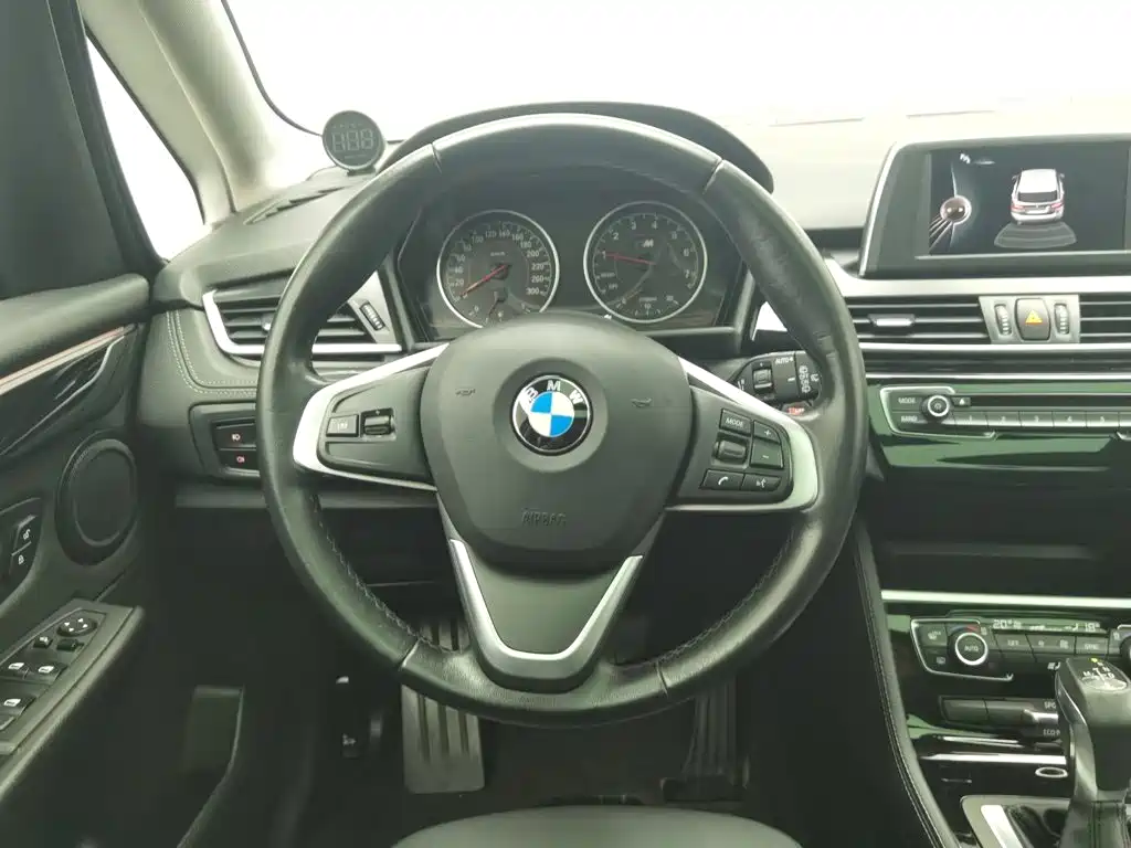 BMW 2 Series Active Tourer — миниатюра 11