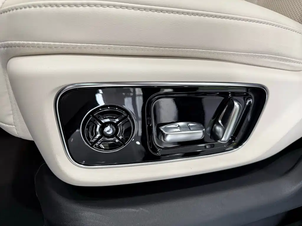 Li Auto Li MEGA — миниатюра 9