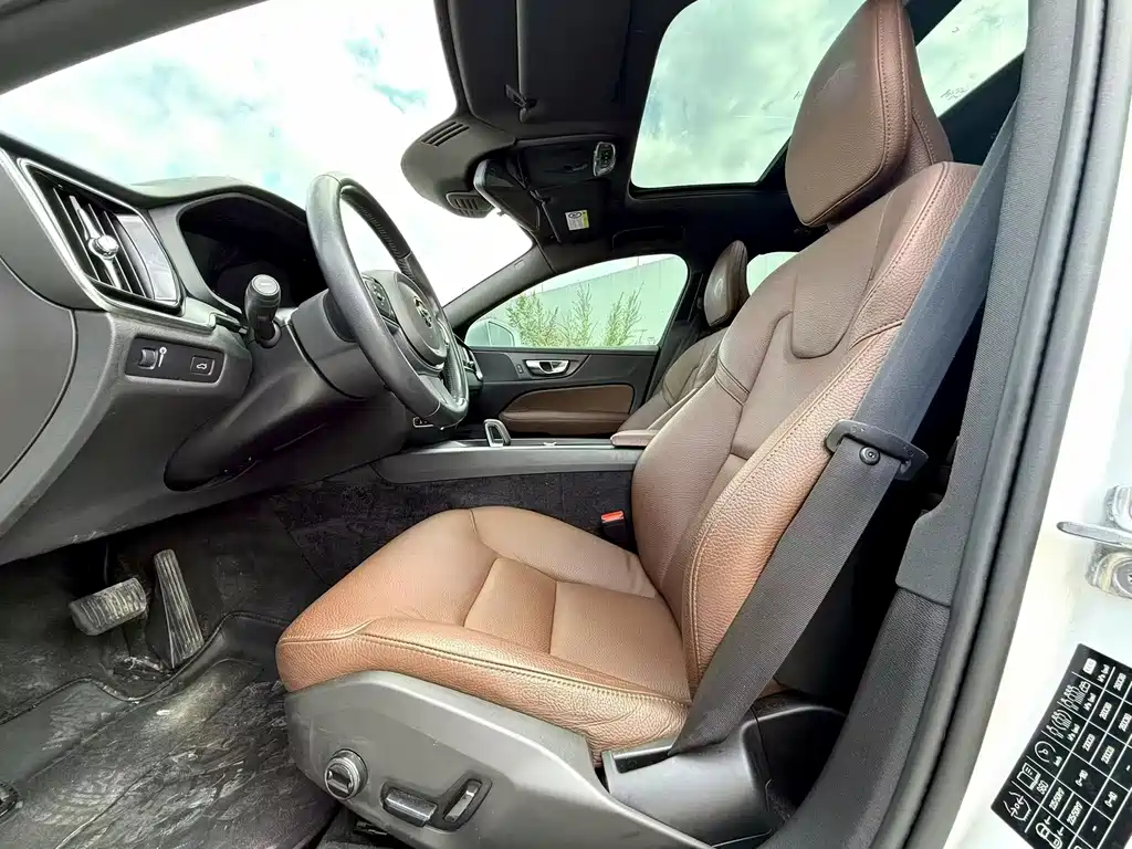 Volvo S60 — миниатюра 4
