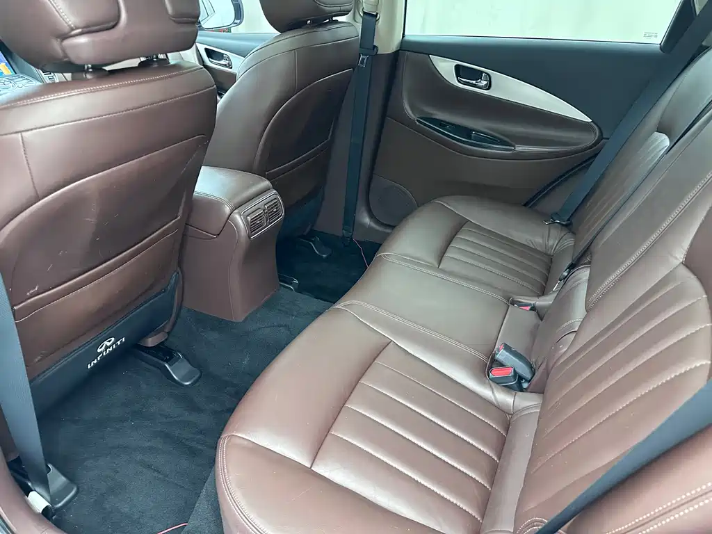 Infiniti QX50 — миниатюра 13