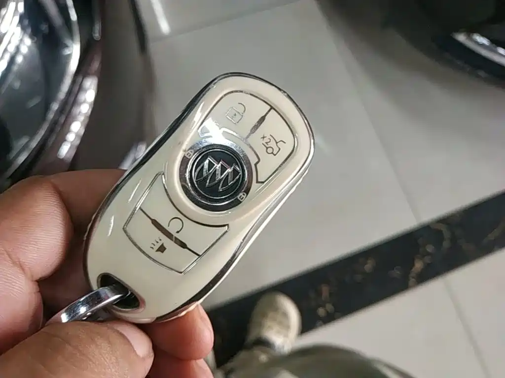 Buick LaCrosse — миниатюра 9