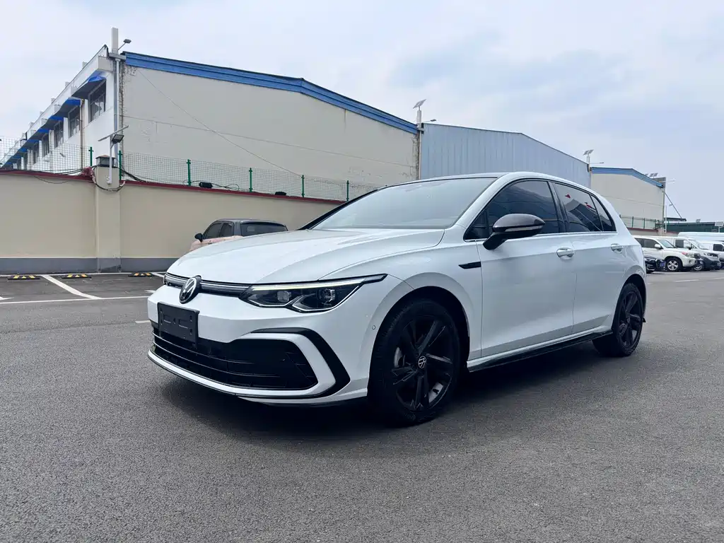 Купить Volkswagen Golf