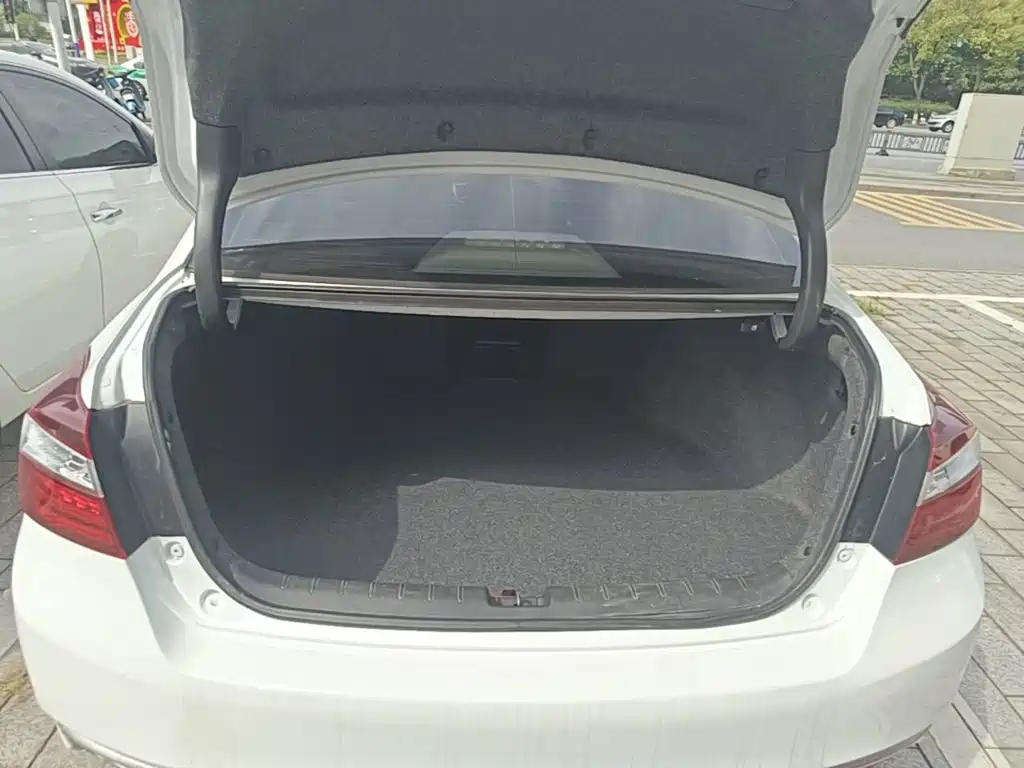 Honda Accord — миниатюра 9