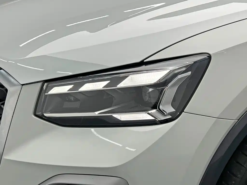 Audi Q2L — миниатюра 10
