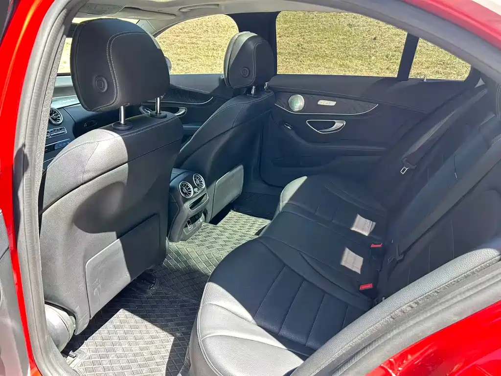Mercedes-Benz C-Class — миниатюра 5